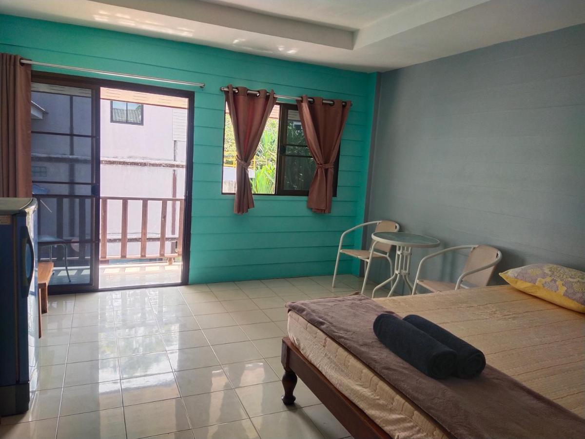 Phonsomboon Guesthouse タオ島 エクステリア 写真