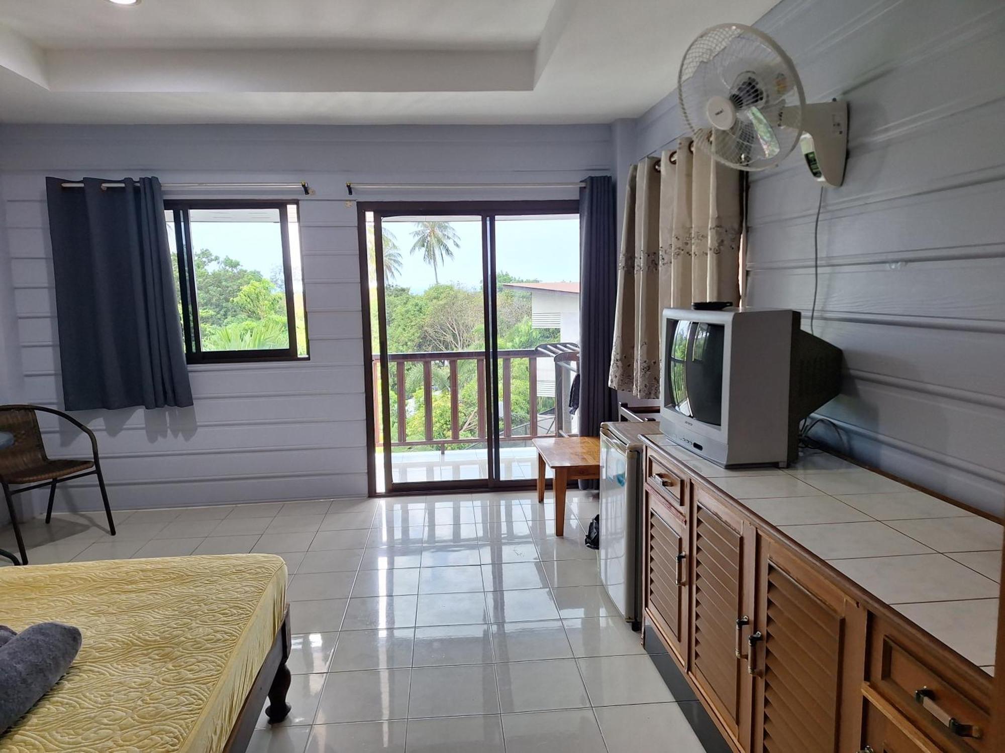 Phonsomboon Guesthouse タオ島 エクステリア 写真