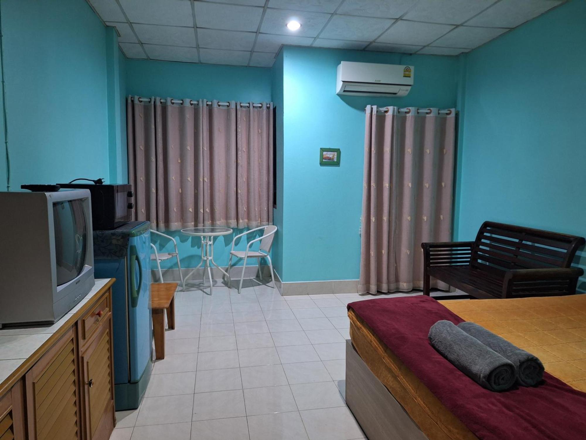 Phonsomboon Guesthouse タオ島 エクステリア 写真
