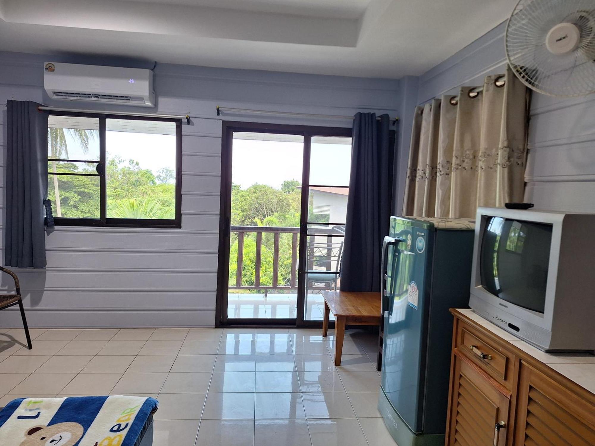 Phonsomboon Guesthouse タオ島 エクステリア 写真