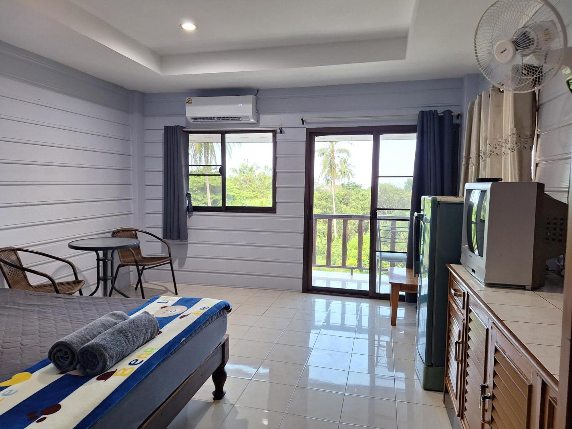 Phonsomboon Guesthouse タオ島 エクステリア 写真